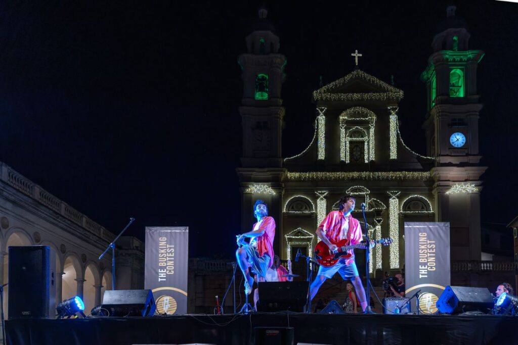 the busking contest